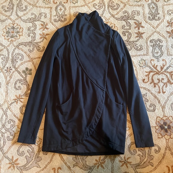Lululemon Rulu Rally Wrap Jacket Size 6 Black - Picture 1 of 7